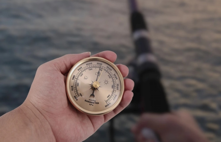 Подробнее о статье Зачем рыбаку барометр? Или как определить успешность рыбалки?